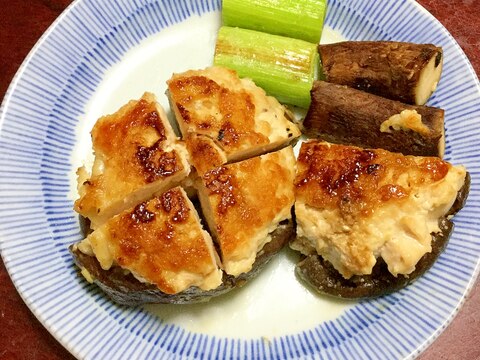 おっきな椎茸の鶏ムネ肉詰め 鶏皮がカリッと旨ッ レシピ 作り方 By とりあえず乾杯 楽天レシピ